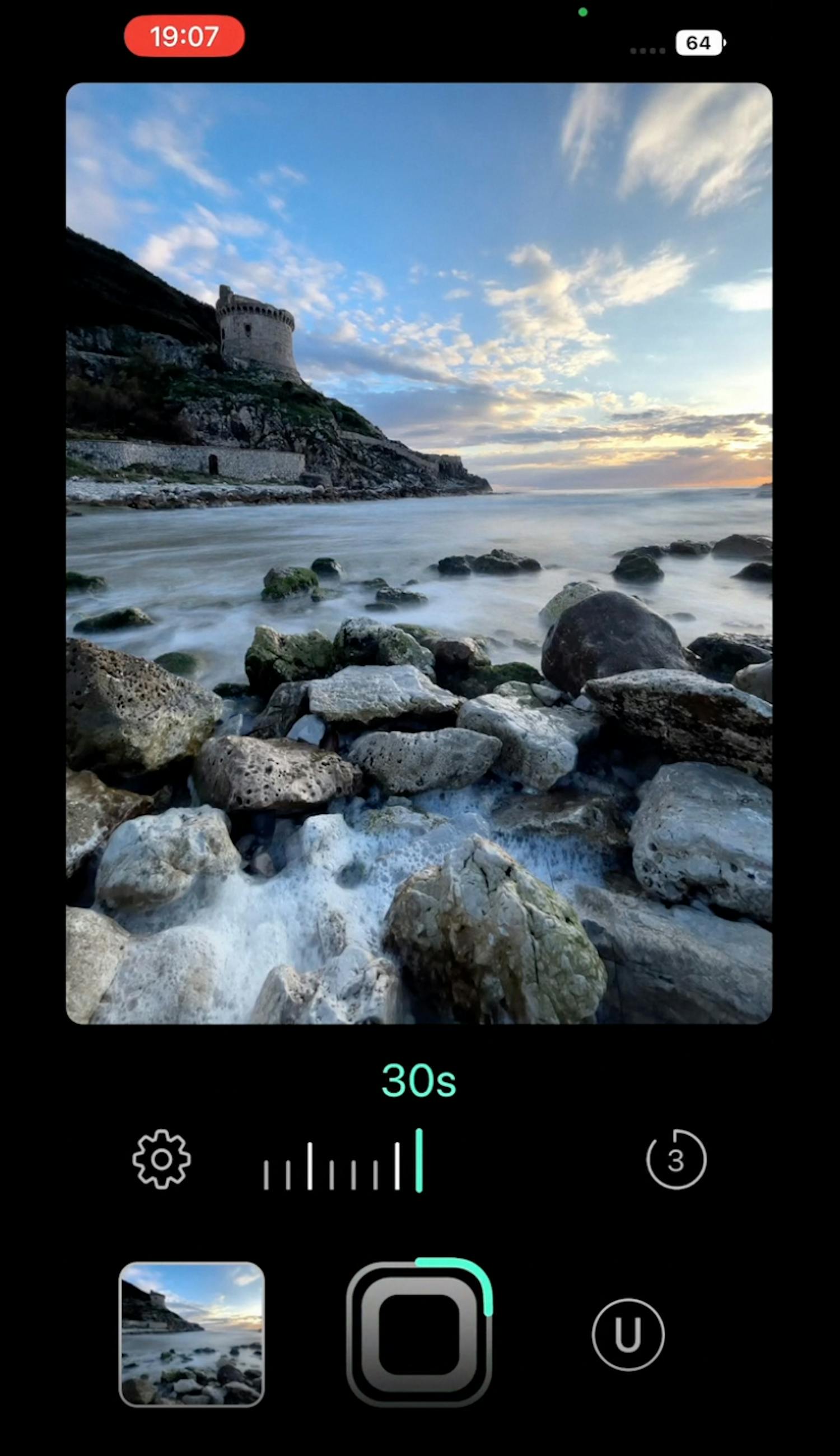 ReeHeld. Yksinkertaisen sovelluksen avulla voi kuvata iPhonella myös pitkillä suljinajoilla.